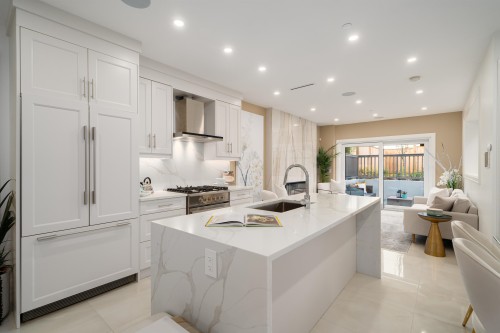 2523 8Th Avenue W, Vancouver, BC 
