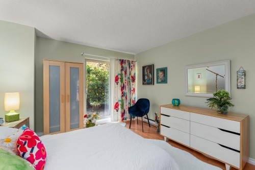 215-4373 Halifax Street, Burnaby, BC 