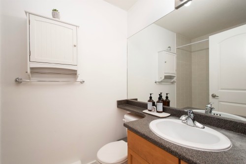 401-1629 Garden Avenue, North Vancouver, BC 