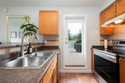 401-1629 Garden Avenue, North Vancouver, BC 