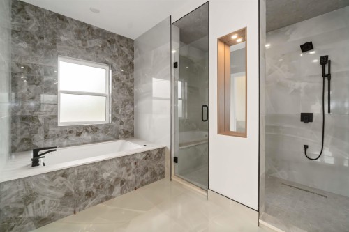 827 Atkins Street, Coquitlam, BC 