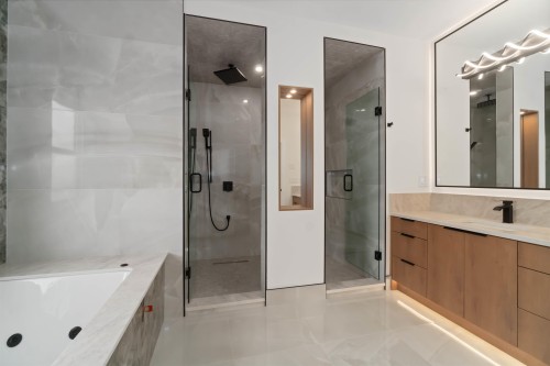 827 Atkins Street, Coquitlam, BC 