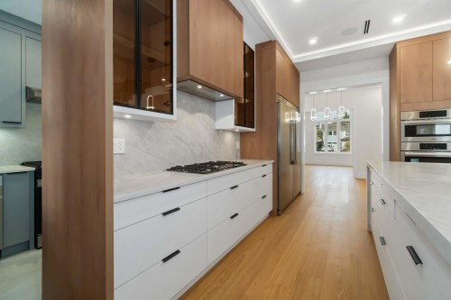 827 Atkins Street, Coquitlam, BC 