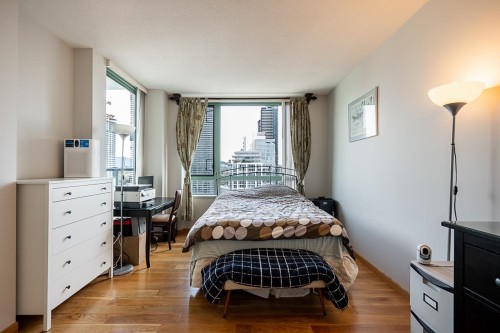 2504-4398 Buchanan Street, Burnaby, BC 