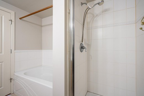 2504-4398 Buchanan Street, Burnaby, BC 