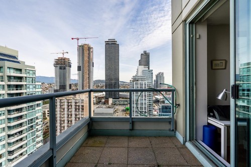 2504-4398 Buchanan Street, Burnaby, BC 