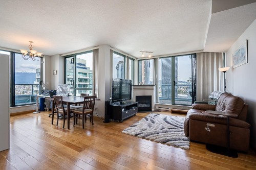2504-4398 Buchanan Street, Burnaby, BC 