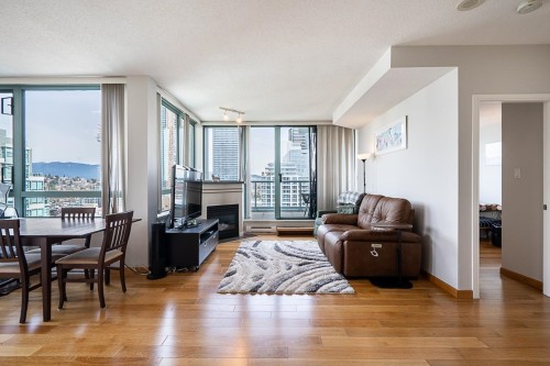 2504-4398 Buchanan Street, Burnaby, BC 