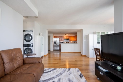 2504-4398 Buchanan Street, Burnaby, BC 