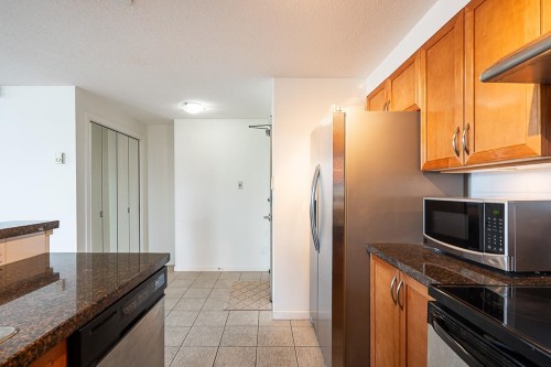2504-4398 Buchanan Street, Burnaby, BC 