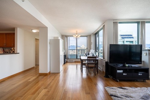 2504-4398 Buchanan Street, Burnaby, BC 