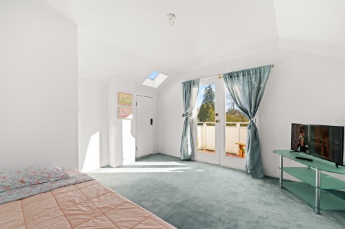 1376 11Th Street, West Vancouver, BC 