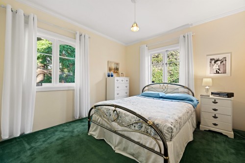 1376 11Th Street, West Vancouver, BC 