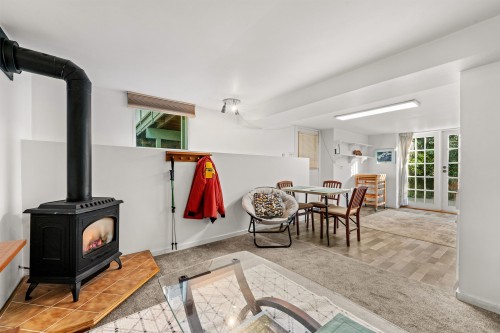 1376 11Th Street, West Vancouver, BC 