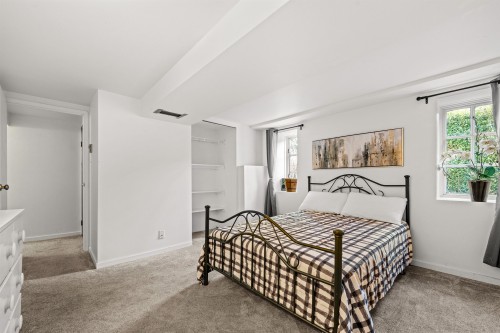 1376 11Th Street, West Vancouver, BC 