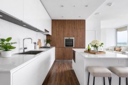 2111-4650 Brentwood Boulevard Burnaby, BC V5C 0M3