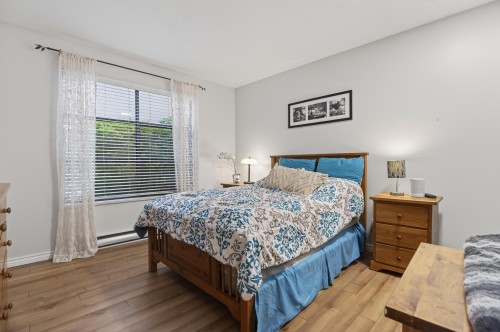 205-3151 Woodbine Drive, North Vancouver, BC 