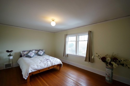 3945 10Th Avenue W, Vancouver, BC 