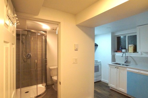 3945 10Th Avenue W, Vancouver, BC 