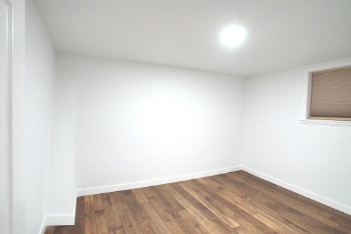 3945 10Th Avenue W, Vancouver, BC 