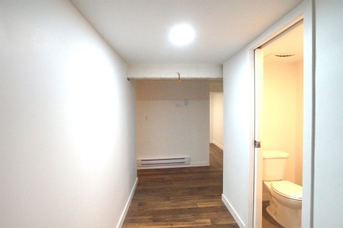 3945 10Th Avenue W, Vancouver, BC 