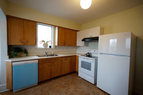 3945 10Th Avenue W, Vancouver, BC 