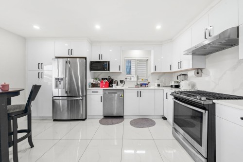 2506 45Th Avenue E, Vancouver, BC 