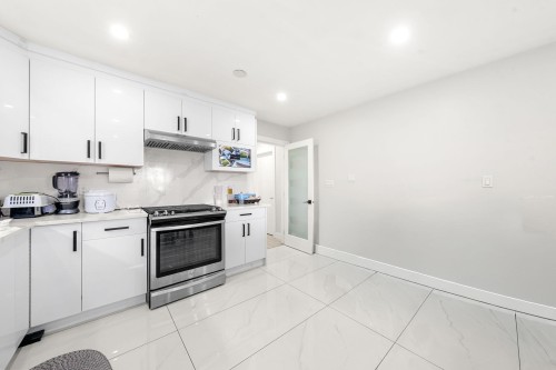 2506 45Th Avenue E, Vancouver, BC 