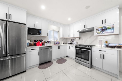 2506 45Th Avenue E, Vancouver, BC 