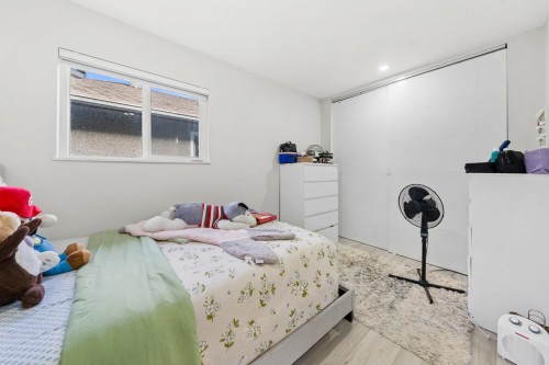 2506 45Th Avenue E, Vancouver, BC 