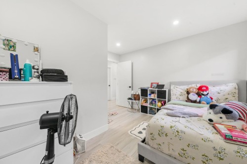 2506 45Th Avenue E, Vancouver, BC 