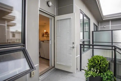 417-7058 14Th Avenue, Burnaby, BC 
