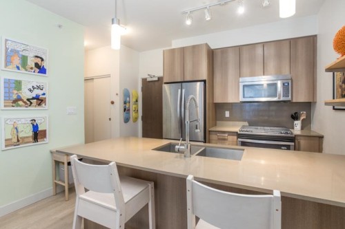 417-7058 14Th Avenue, Burnaby, BC 