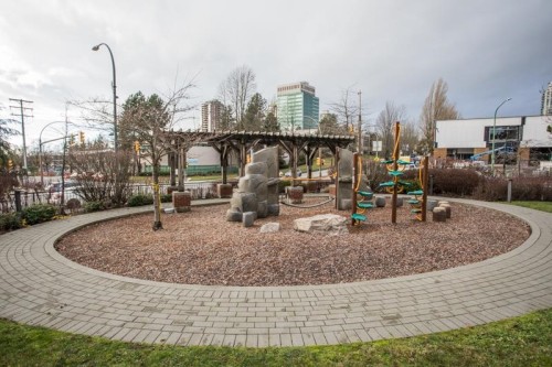 417-7058 14Th Avenue, Burnaby, BC 