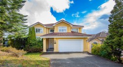 1645 Pinetree Way  Coquitlam, BC V3E 3B7