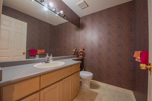 1645 Pinetree Way, Coquitlam, BC 