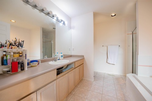 1645 Pinetree Way, Coquitlam, BC 