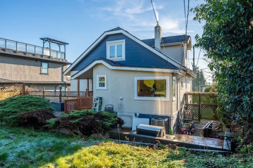 231 Eighth Avenue E, New Westminster, BC 