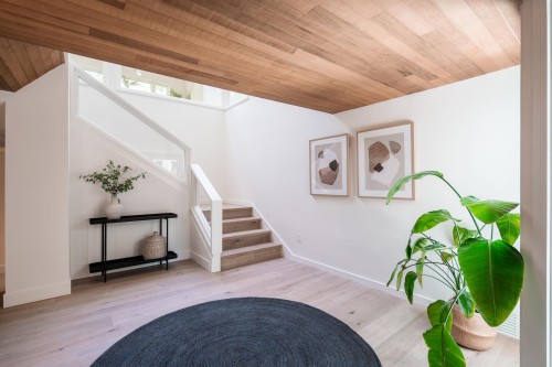 5061 Bear Lane, West Vancouver, BC 