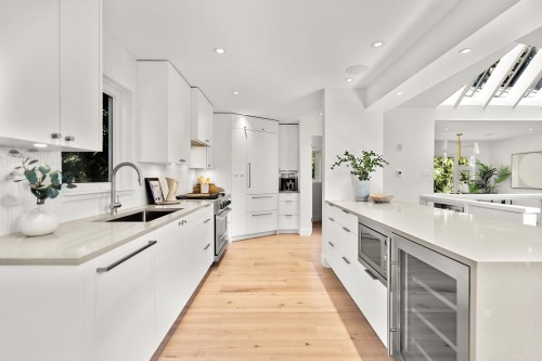 5061 Bear Lane, West Vancouver, BC 