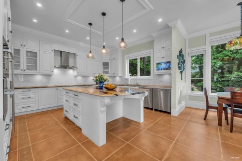 1835 Mathers Avenue, West Vancouver, BC 