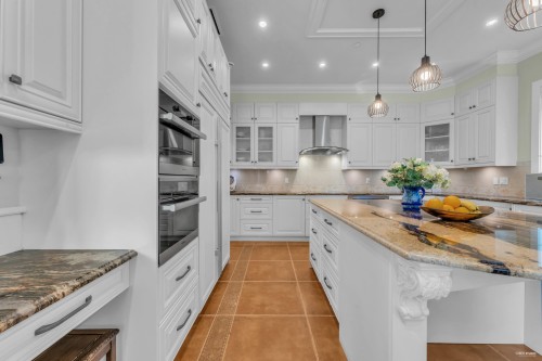 1835 Mathers Avenue, West Vancouver, BC 