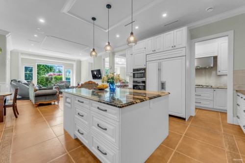 1835 Mathers Avenue, West Vancouver, BC 