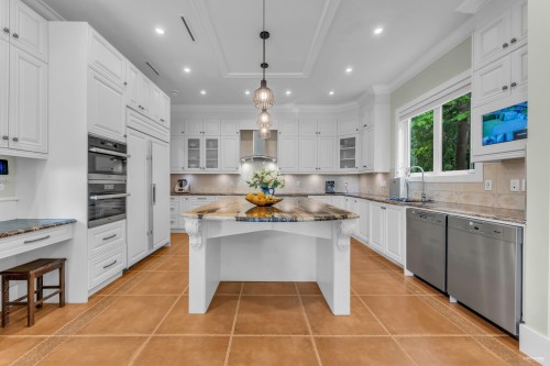 1835 Mathers Avenue, West Vancouver, BC 