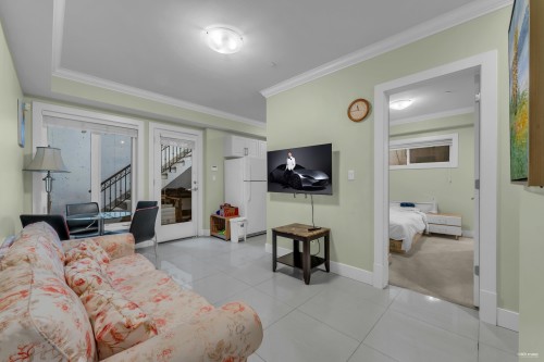 1835 Mathers Avenue, West Vancouver, BC 