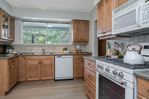 1168 Charland Avenue, Coquitlam, BC 