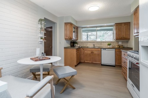 1168 Charland Avenue, Coquitlam, BC 