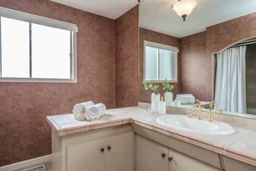 1168 Charland Avenue, Coquitlam, BC 