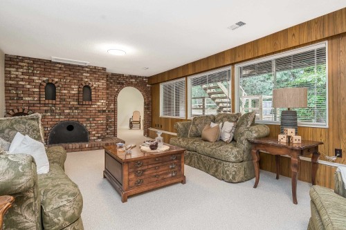 1168 Charland Avenue, Coquitlam, BC 