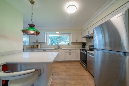690 Burley Drive, West Vancouver, BC 